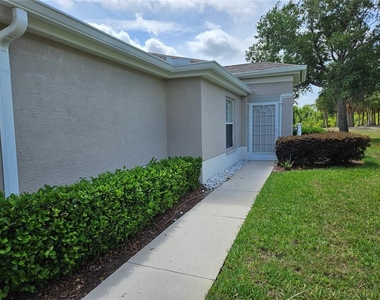 2038 Grantham Greens Drive - Photo Thumbnail 2