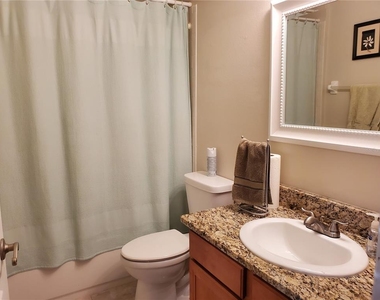 2038 Grantham Greens Drive - Photo Thumbnail 24