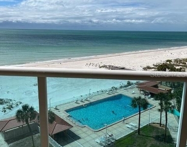 880 Mandalay Avenue - Photo Thumbnail 2
