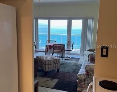 880 Mandalay Avenue - Photo Thumbnail 17