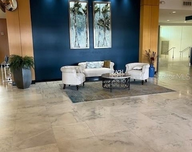880 Mandalay Avenue - Photo Thumbnail 24
