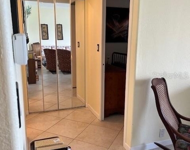 880 Mandalay Avenue - Photo Thumbnail 8