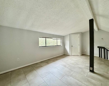 2166 Bradford Street - Photo Thumbnail 10