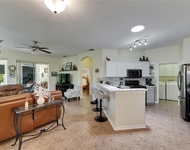 2068 Sifield Greens Way - Photo Thumbnail 6
