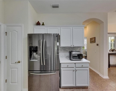 2068 Sifield Greens Way - Photo Thumbnail 15