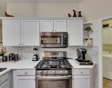 2068 Sifield Greens Way - Photo Thumbnail 14