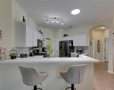 2068 Sifield Greens Way - Photo Thumbnail 9