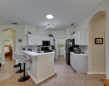 2068 Sifield Greens Way - Photo Thumbnail 10