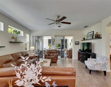 2068 Sifield Greens Way - Photo Thumbnail 4