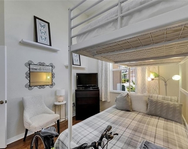 2068 Sifield Greens Way - Photo Thumbnail 30