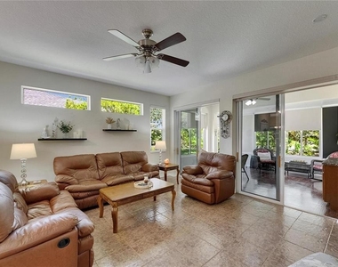 2068 Sifield Greens Way - Photo Thumbnail 5