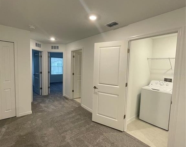 10114 Honey Hammock Way - Photo Thumbnail 8