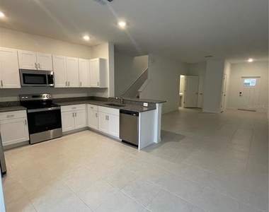 10114 Honey Hammock Way - Photo Thumbnail 6