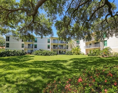 3325 Bayshore Boulevard - Photo Thumbnail 1