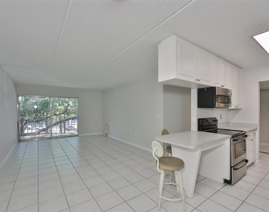 3325 Bayshore Boulevard - Photo Thumbnail 3