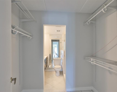 3325 Bayshore Boulevard - Photo Thumbnail 12