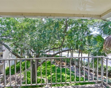 3325 Bayshore Boulevard - Photo Thumbnail 9