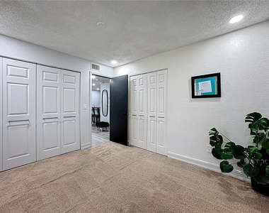 21027 Voyager Boulevard - Photo Thumbnail 17