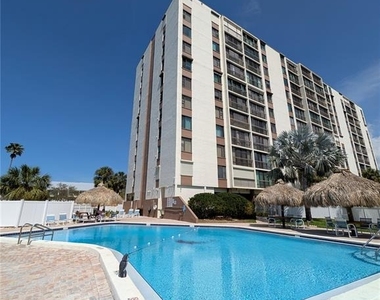 255 Dolphin Point - Photo Thumbnail 59