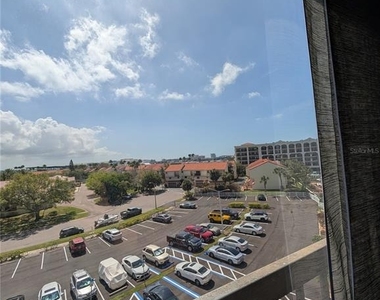 255 Dolphin Point - Photo Thumbnail 15