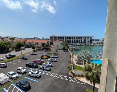 255 Dolphin Point - Photo Thumbnail 30