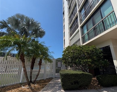 255 Dolphin Point - Photo Thumbnail 52