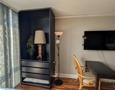 255 Dolphin Point - Photo Thumbnail 24