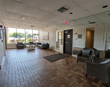 255 Dolphin Point - Photo Thumbnail 42