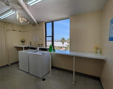 255 Dolphin Point - Photo Thumbnail 27