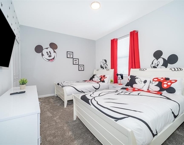 8861 Cabot Cliffs Drive - Photo Thumbnail 5