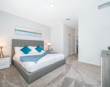 8861 Cabot Cliffs Drive - Photo Thumbnail 3