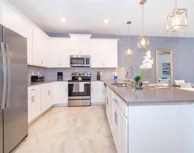 8861 Cabot Cliffs Drive - Photo Thumbnail 9