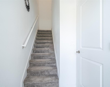 8861 Cabot Cliffs Drive - Photo Thumbnail 16