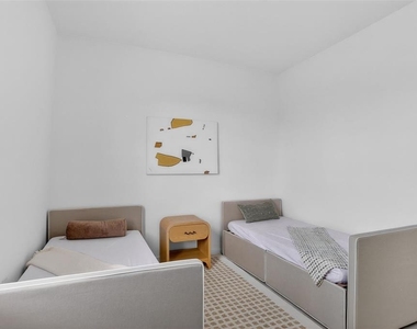 5579 Millenia Park Boulevard - Photo Thumbnail 10