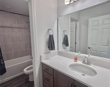 5778 Waterman Path - Photo Thumbnail 18