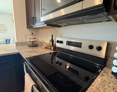 1419 Plank Place - Photo Thumbnail 10