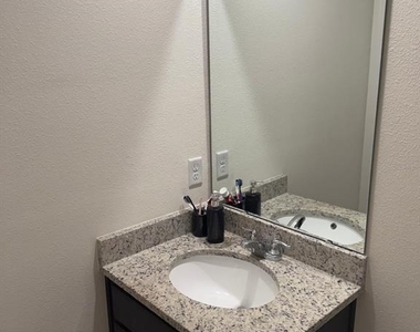 1419 Plank Place - Photo Thumbnail 18