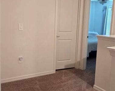 728 Stoney Point Circle - Photo Thumbnail 7