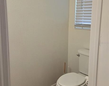 728 Stoney Point Circle - Photo Thumbnail 5