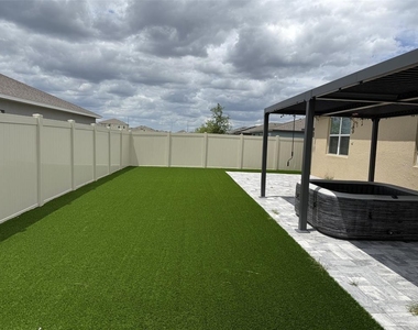 3630 Walking Stick Way - Photo Thumbnail 10