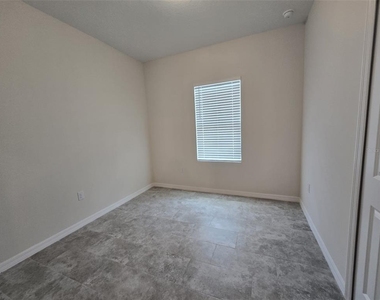 2025 Dunbar St - Photo Thumbnail 4