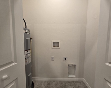 2025 Dunbar St - Photo Thumbnail 6