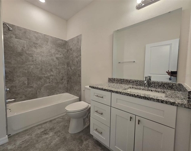 2025 Dunbar St - Photo Thumbnail 10