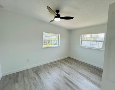 6603 Cocos Drive - Photo Thumbnail 6