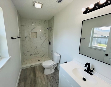 6603 Cocos Drive - Photo Thumbnail 7