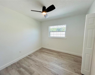 6603 Cocos Drive - Photo Thumbnail 4