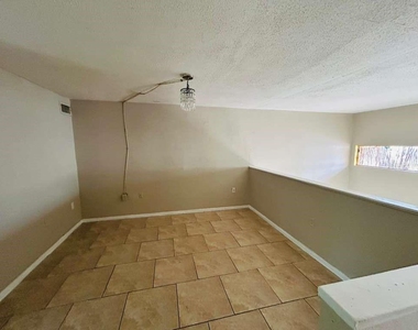 3914 Crayrich Circle - Photo Thumbnail 4