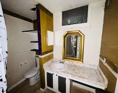 3914 Crayrich Circle - Photo Thumbnail 1