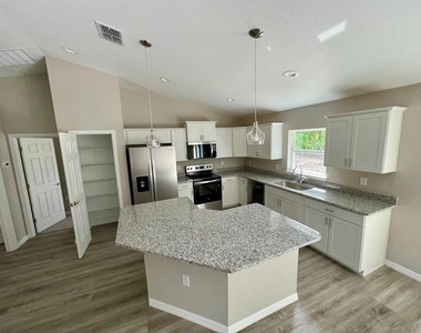 19231 Sw 97th Street - Photo Thumbnail 2