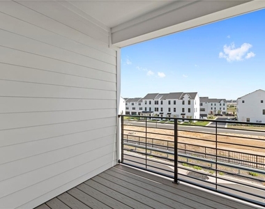 15363 Hamlin Park Drive - Photo Thumbnail 28